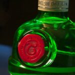 Descubra a história e a sofisticação por trás do Tanqueray Gin. Aprenda quatro dicas de drinks incríveis e onde encontrar este icônico gin para elevar sua experiência de coquetéis.